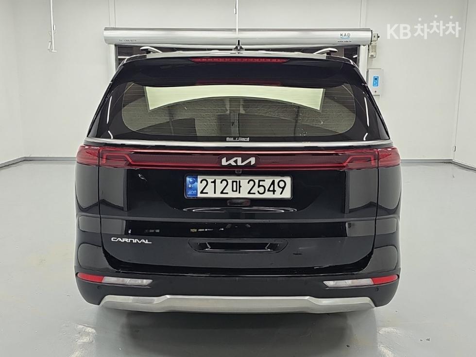 Kia Carnival SIGNATURE — фото 3