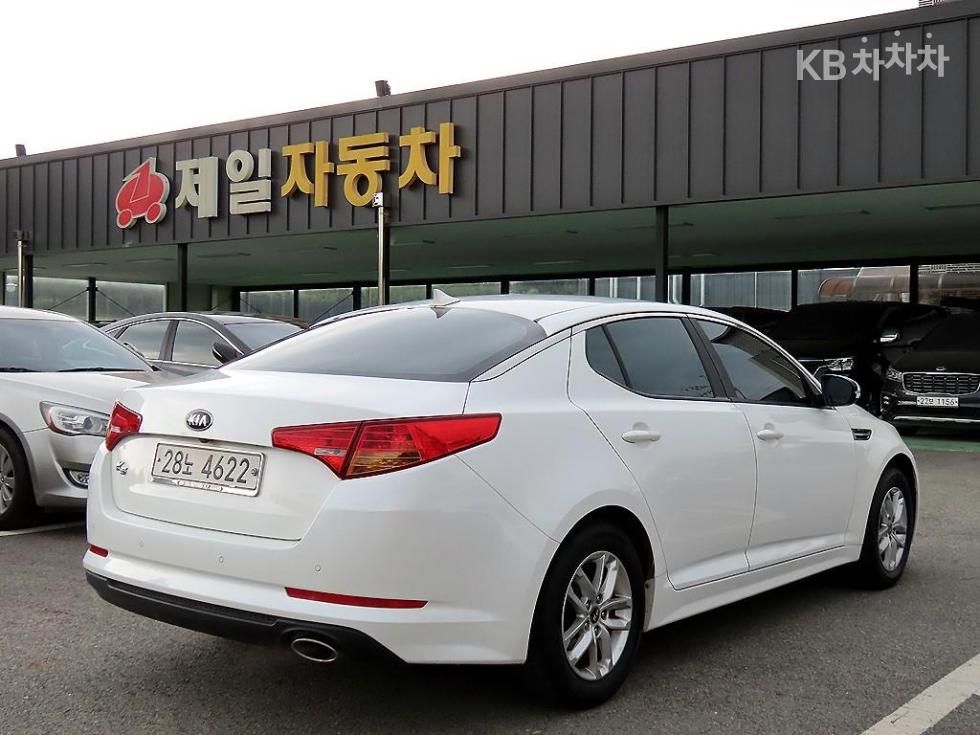 Kia K5 — miniaturë 3