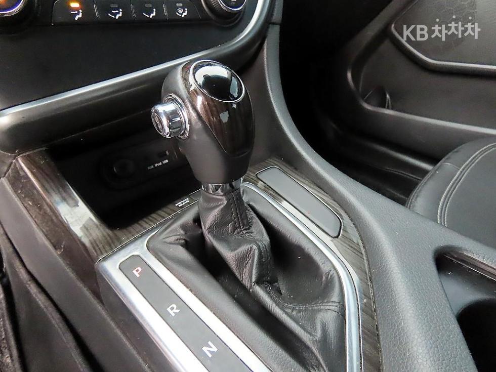 Kia K5 — miniaturë 11