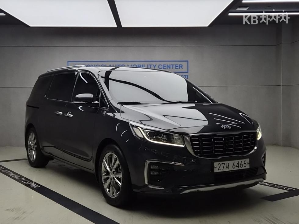 Kia Carnival Noblesse Special — фото 1