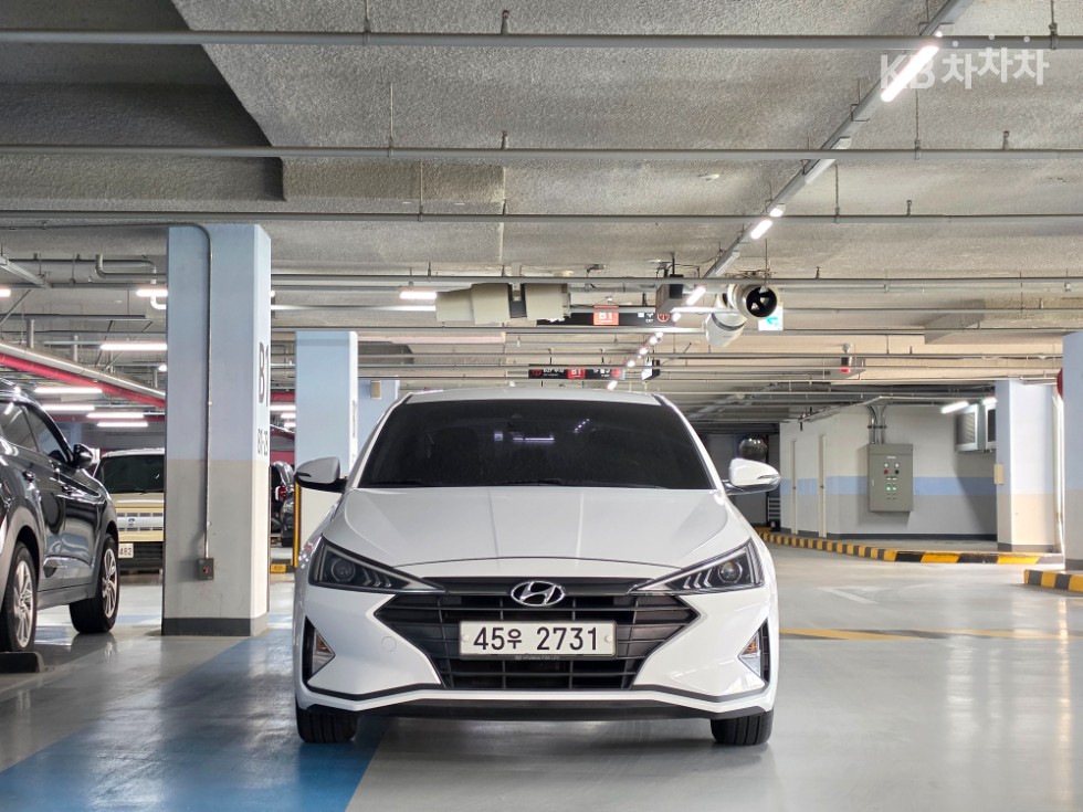 Hyundai Avante Smart — фото 2
