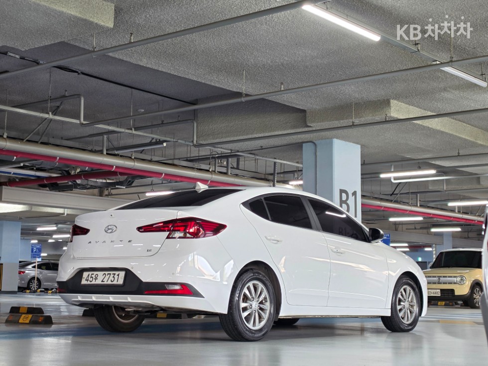 Hyundai Avante Smart — фото 4