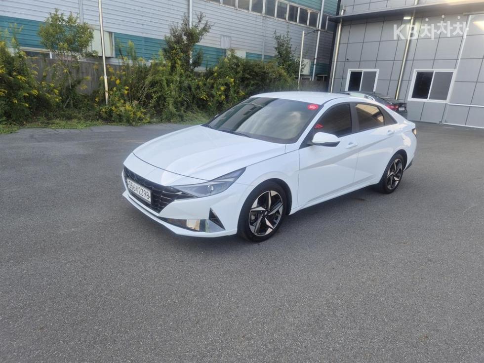 Hyundai Avante — фото 2