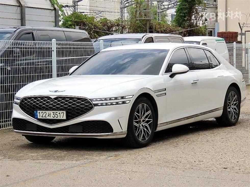 Genesis G90 BASE MODEL — фото 2