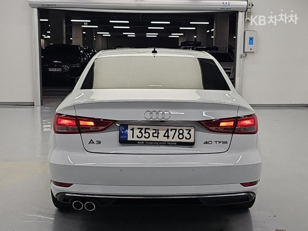 Audi A3 8V — фото 3