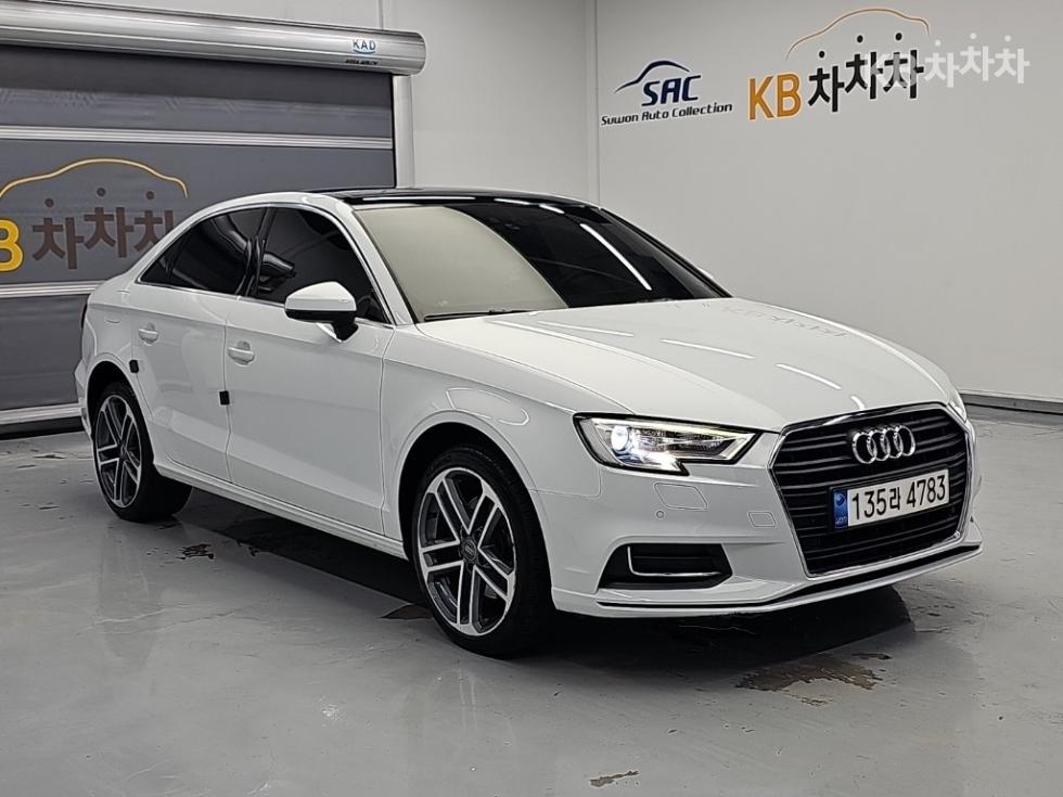 Audi A3 8V — фото 4