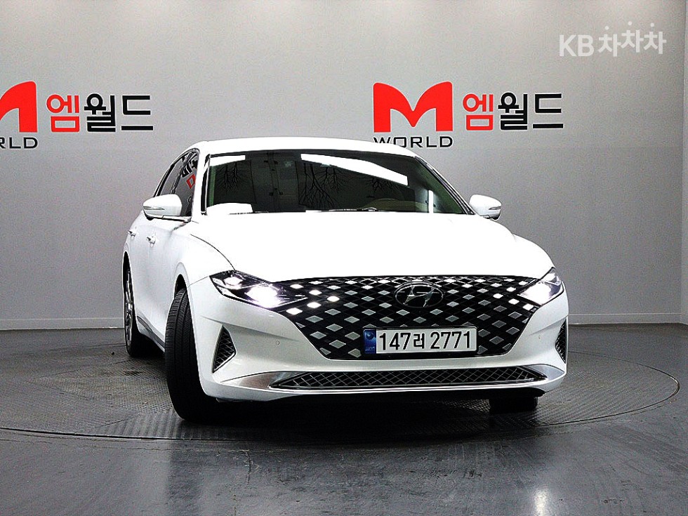 Hyundai Grandeur CALLIGRAPHY — фото 2
