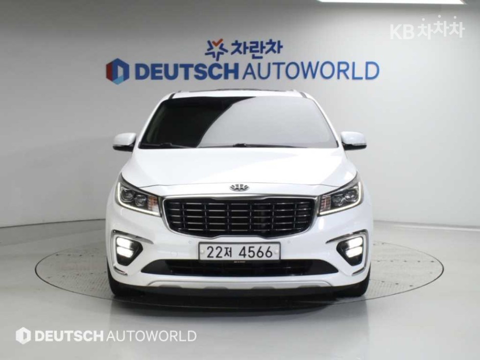 Kia Carnival PRESTIGE — фото 3