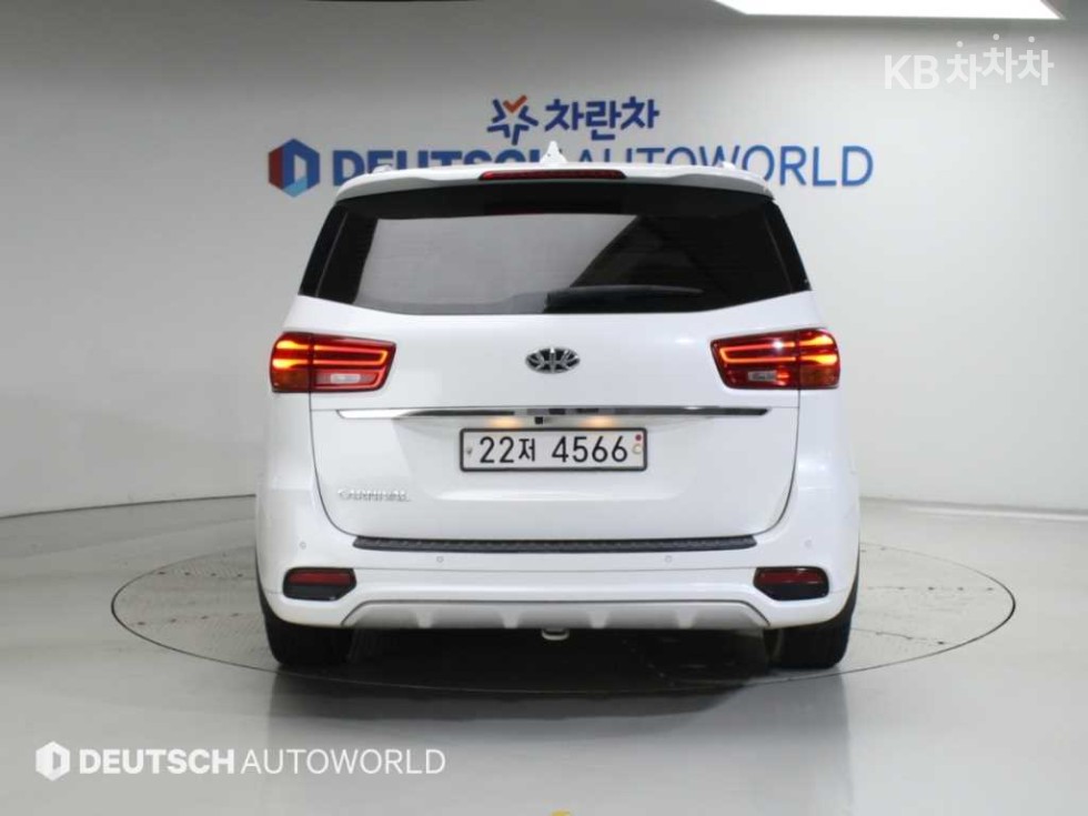 Kia Carnival PRESTIGE — фото 4