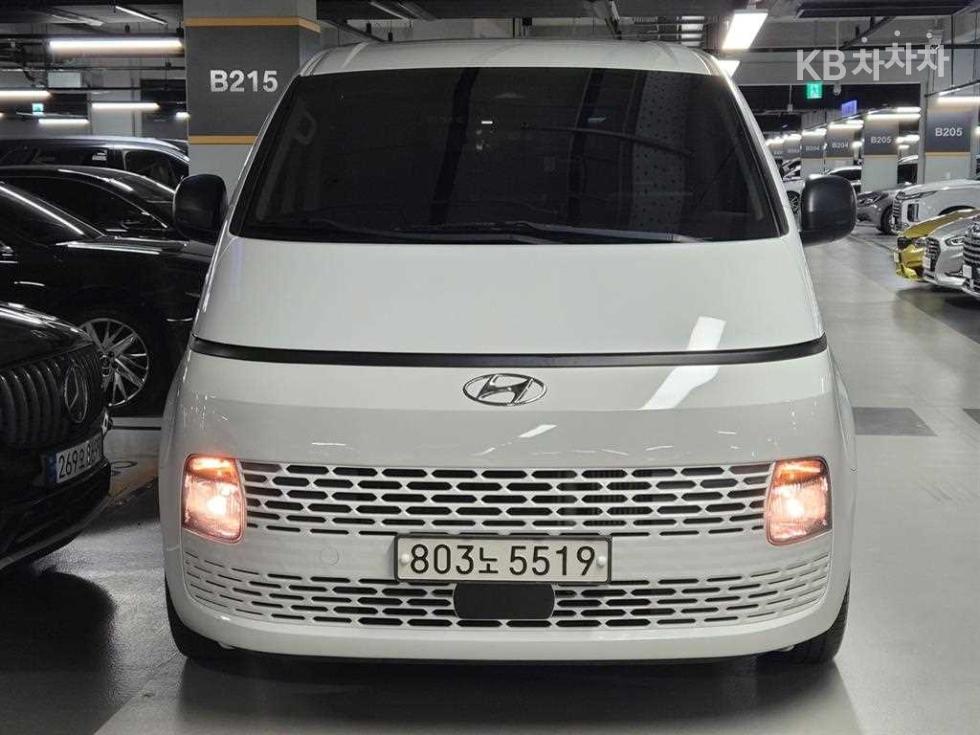 Hyundai Staria Smart — фото 4