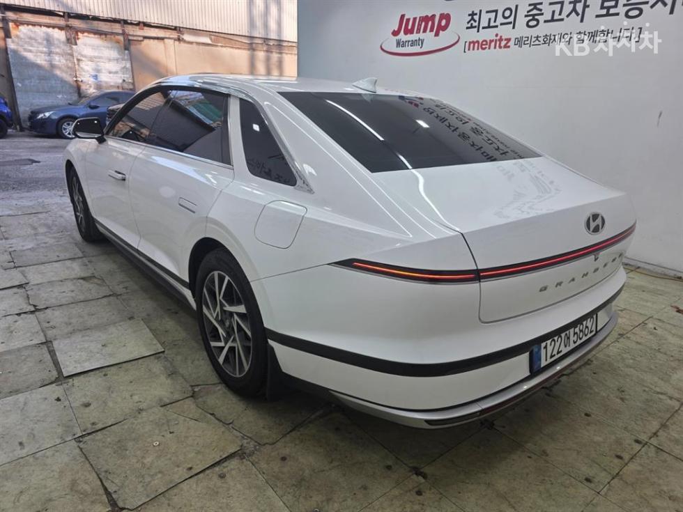 Hyundai Grandeur — miniaturë 3
