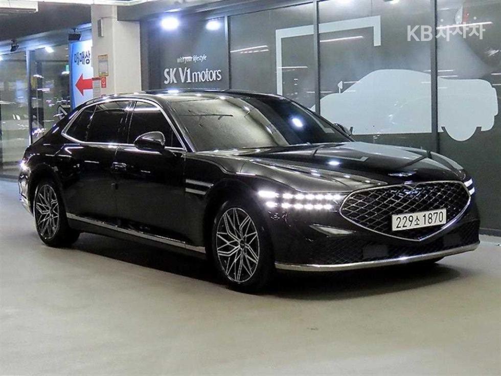 Genesis G90 BASE MODEL — фото 1