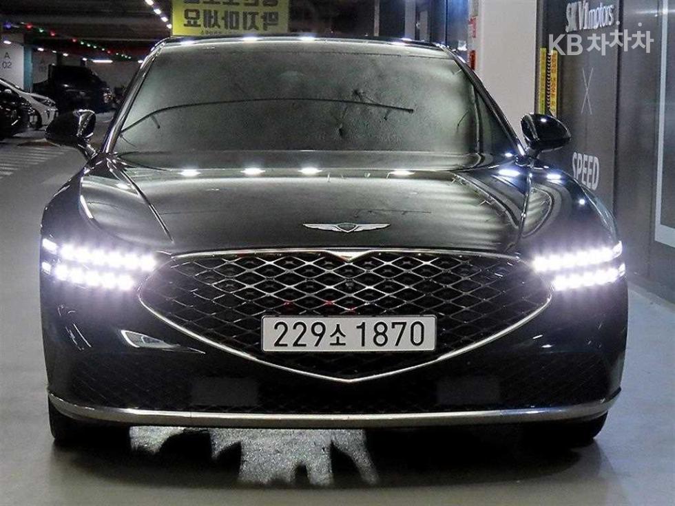 Genesis G90 BASE MODEL — фото 2