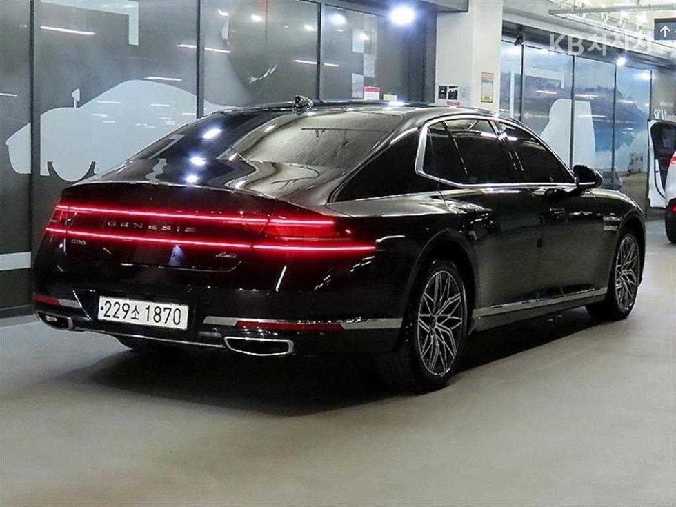Genesis G90 BASE MODEL — фото 4