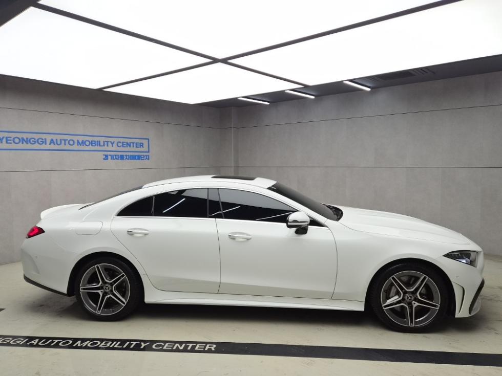 Mercedes-Benz CLS-Class BASE MODEL — фото 2