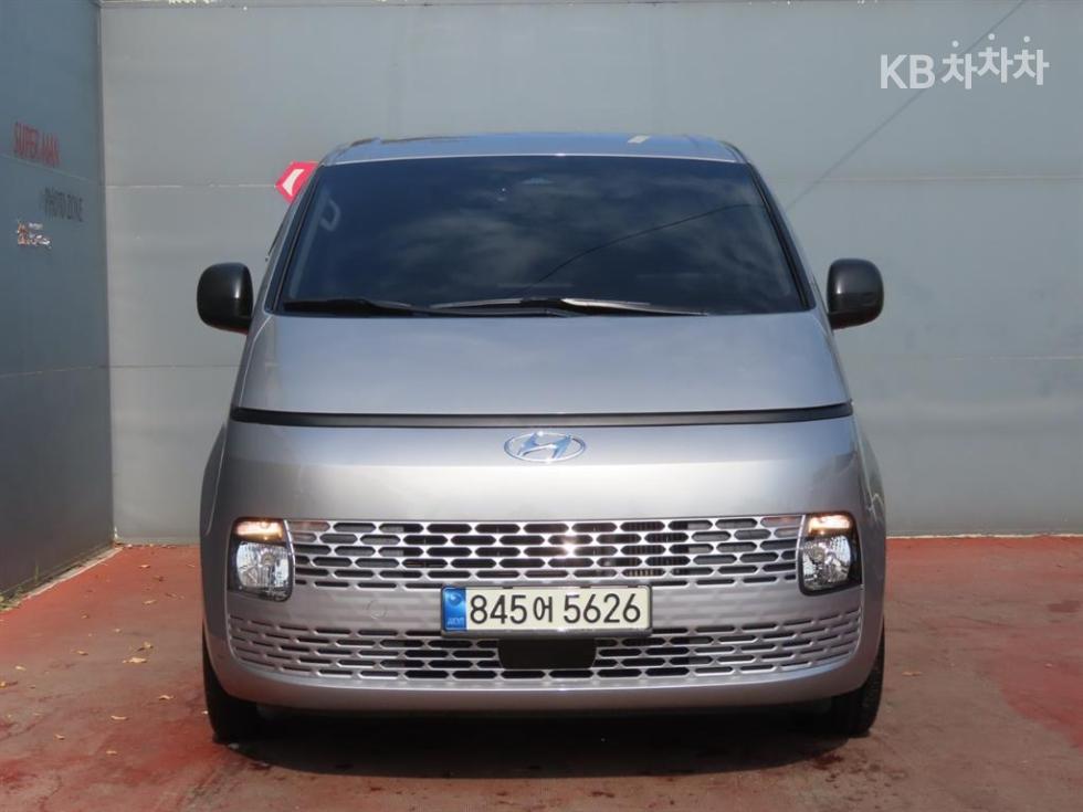 Hyundai Staria Smart — фото 2