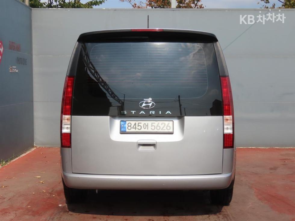 Hyundai Staria Smart — фото 4