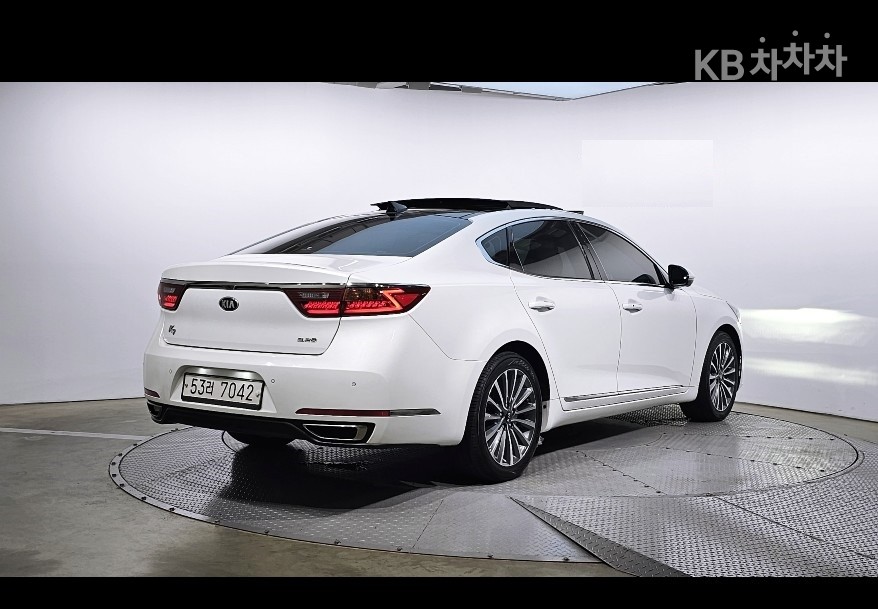 2017 - kia k7