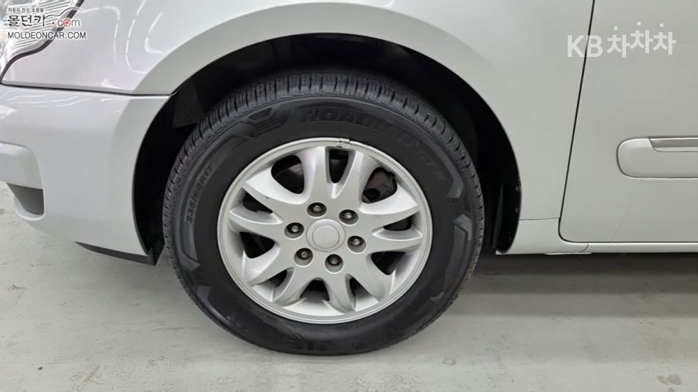 2012 - kia carnival