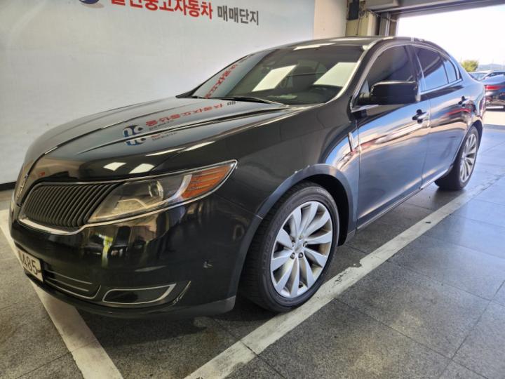 Lincoln MKS New 3.7 3