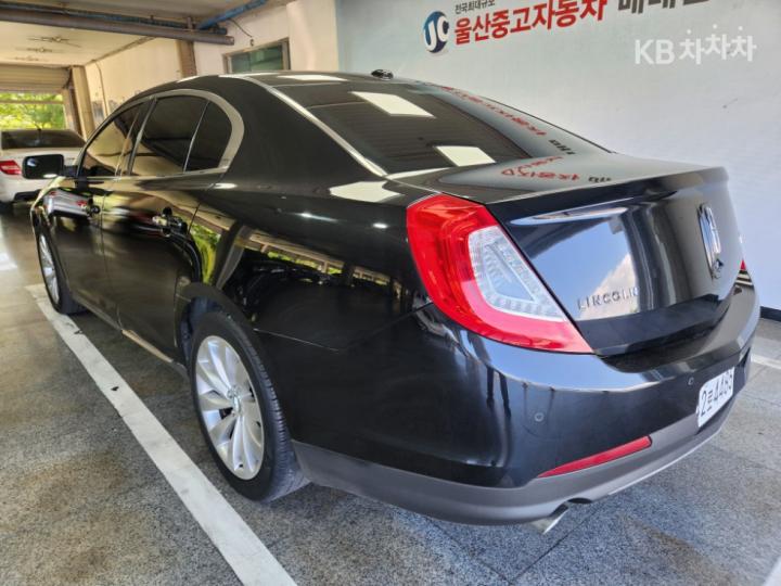 Lincoln MKS New 3.7 9