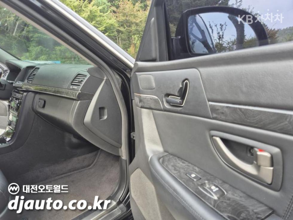 Kia Opirus — miniaturë 9