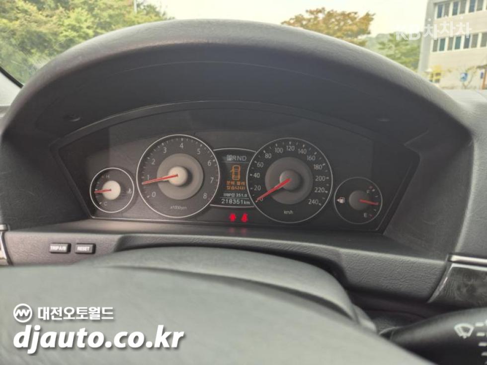 Kia Opirus — miniaturë 16