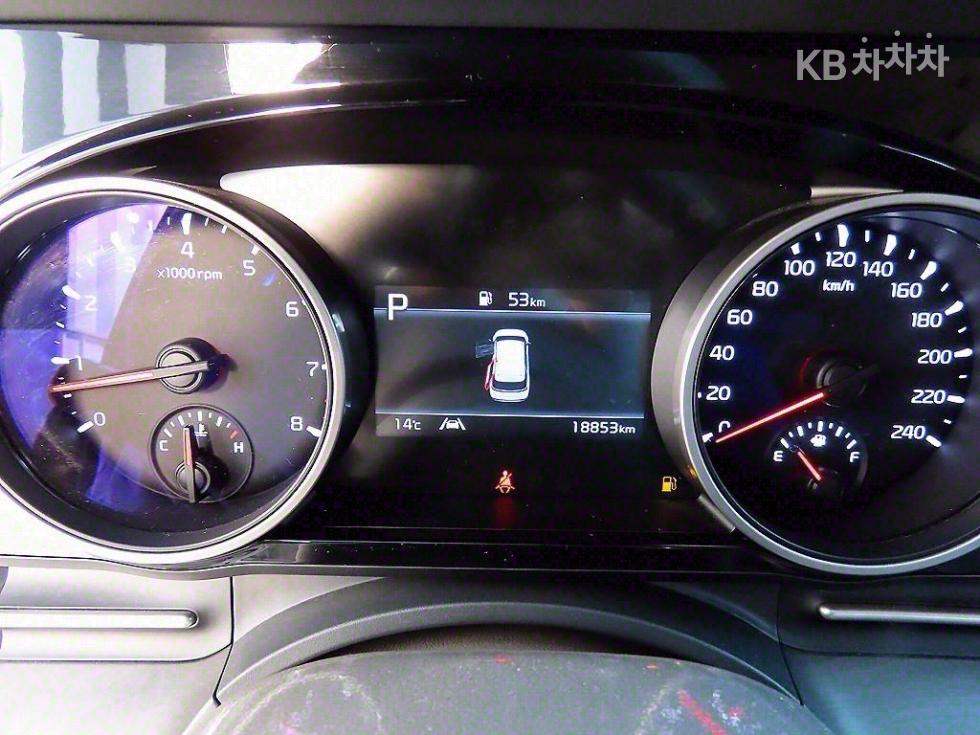 2023 - kia carnival