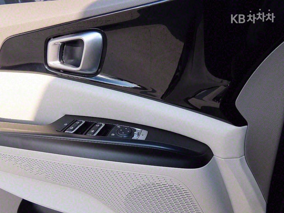 2023 - kia carnival