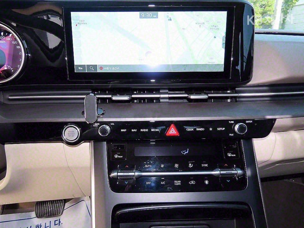 2023 - kia carnival