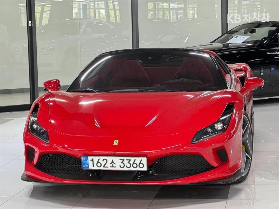 2022 ferrari f8