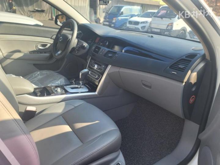 Renault SM5 New SE Plus 9