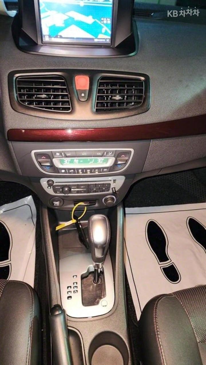 Renault SM3 Neo SE Base Type 8