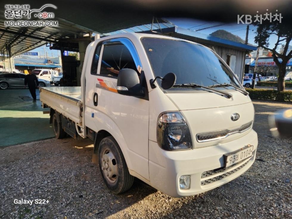 2017 - kia bongo iii
