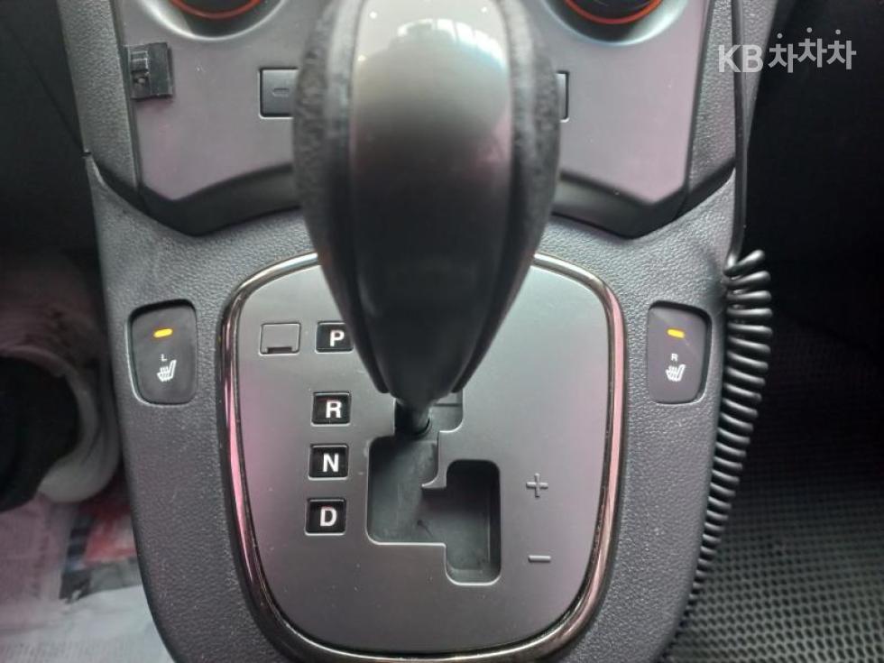 Kia Carens — miniaturë 18