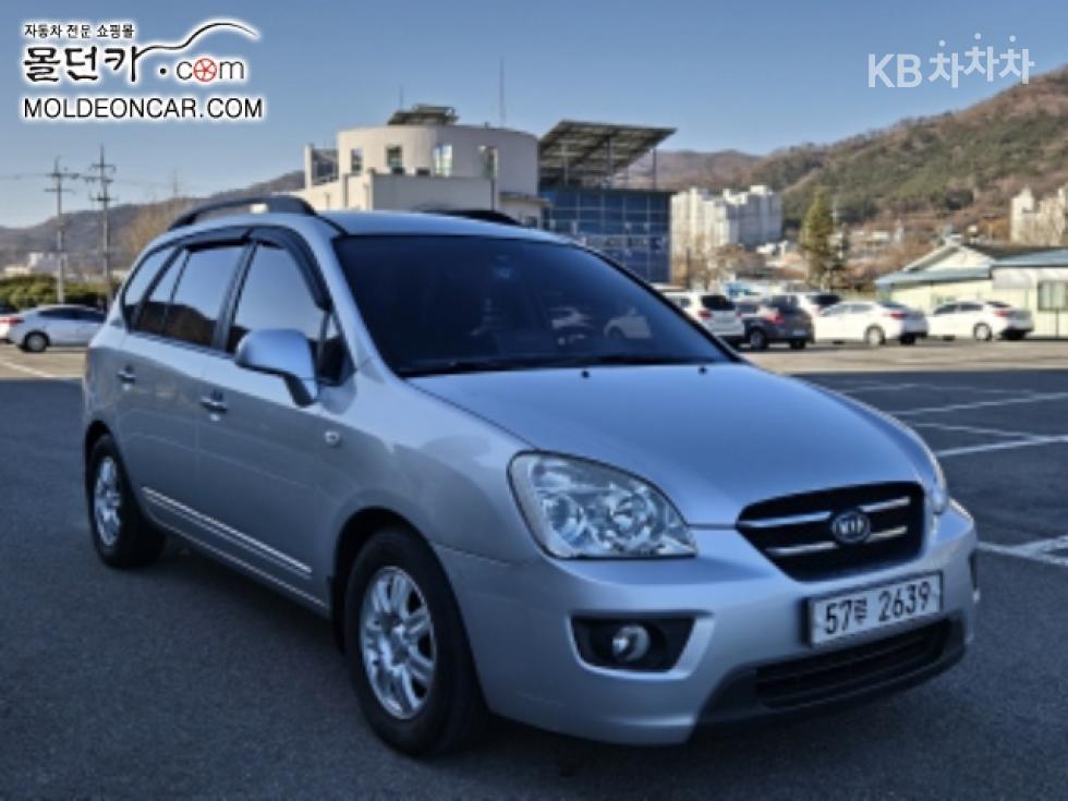 Kia Carens — miniaturë 2