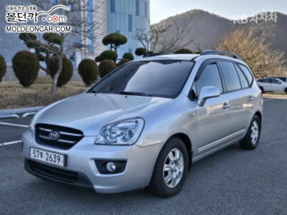 Kia Carens — miniaturë 3