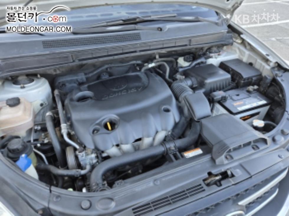 Kia Carens — miniaturë 6