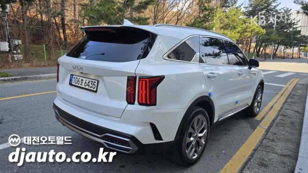 2023 - kia sorento