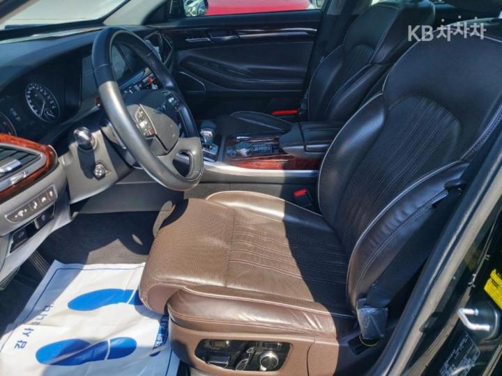 Genesis EQ900 3.3 T-GDI AWD Premium Luxury 10