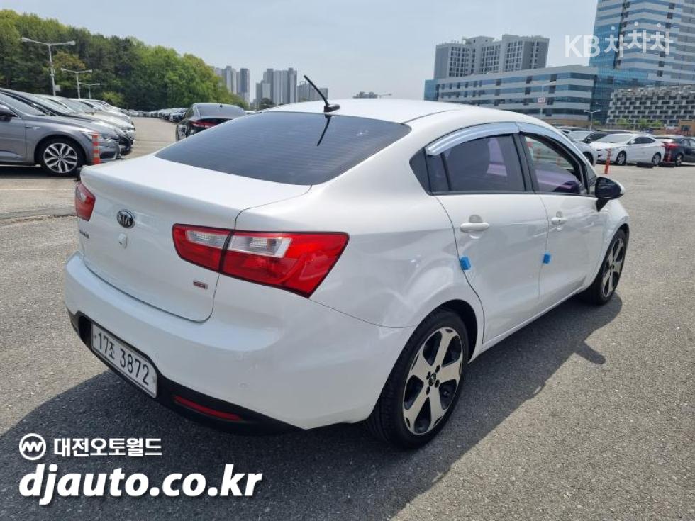 2013 - kia pride