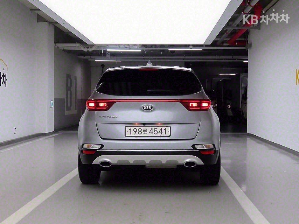 2022 - kia sportage