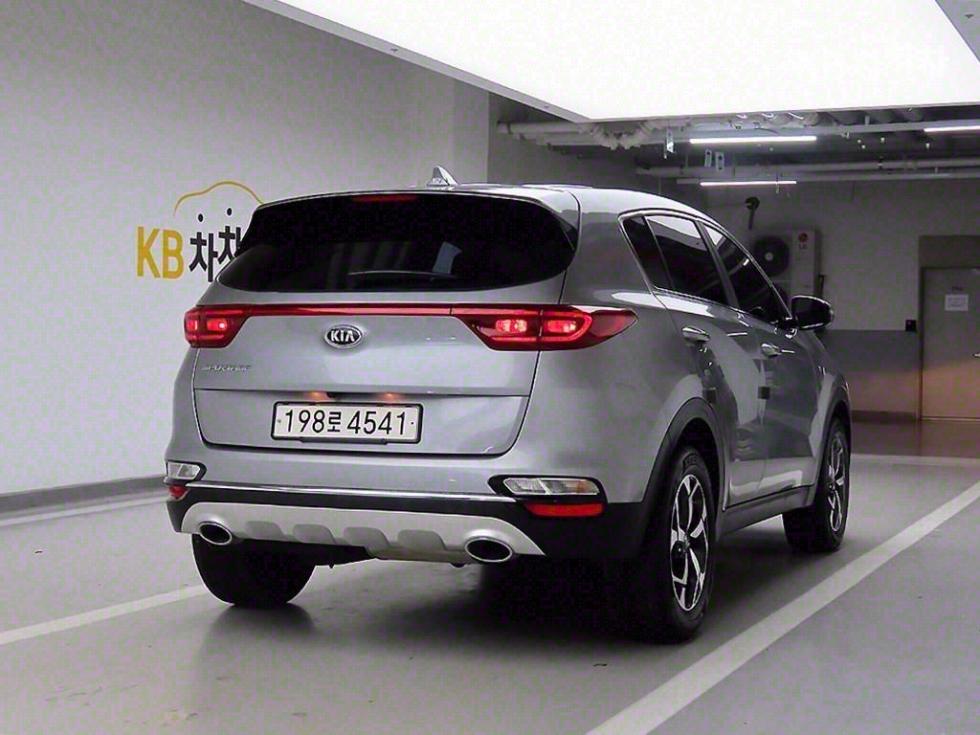 2022 - kia sportage