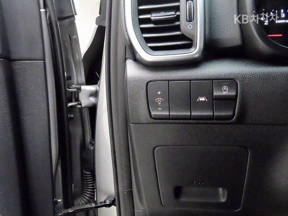 2022 - kia sportage