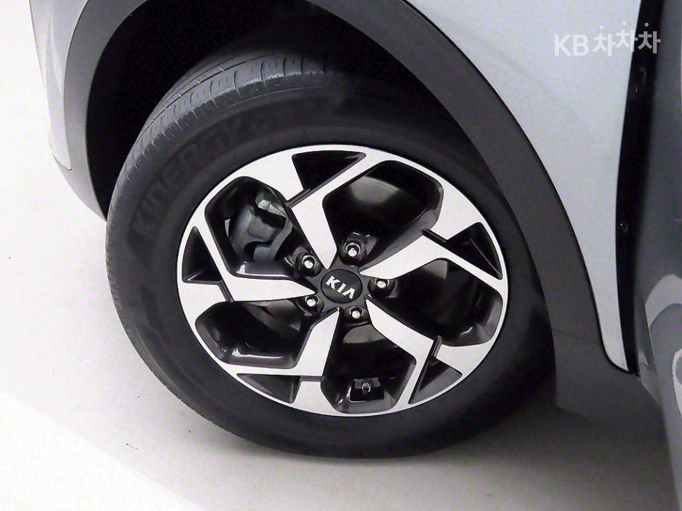 2022 - kia sportage
