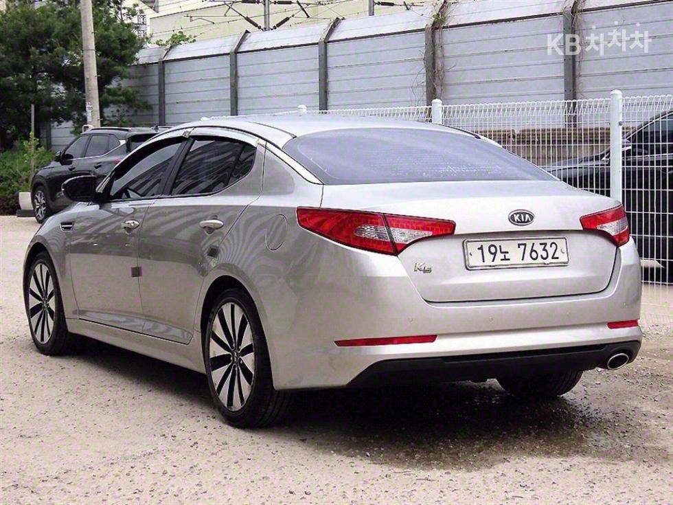 2011 - kia k5