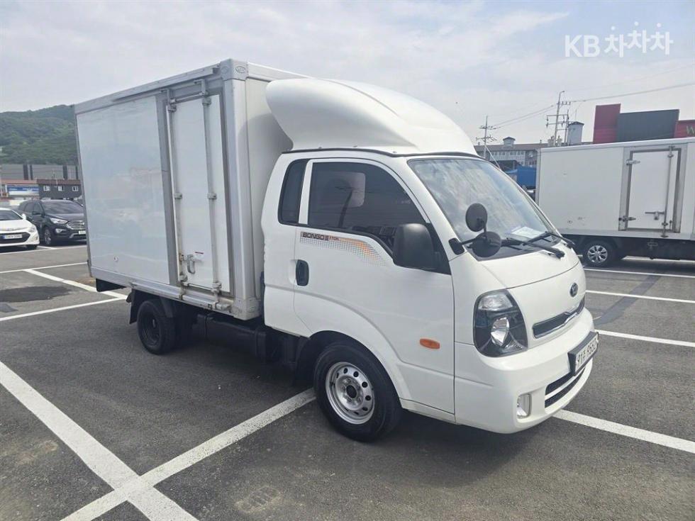 2016 - kia bongo iii