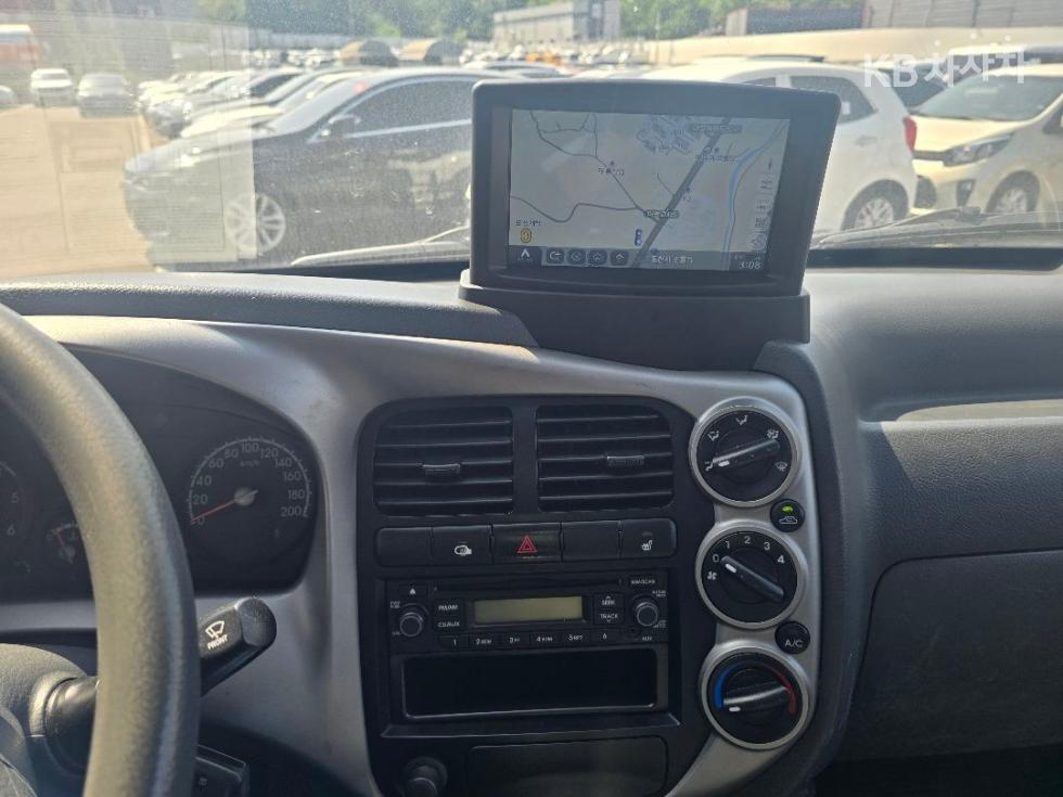 2016 - kia bongo iii
