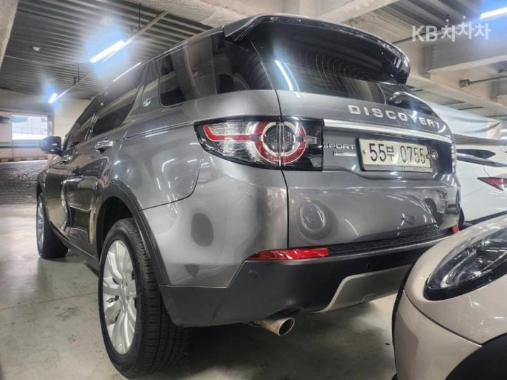 Land Rover Discovery Sport 2.0 TD4 HSE Luxury 7