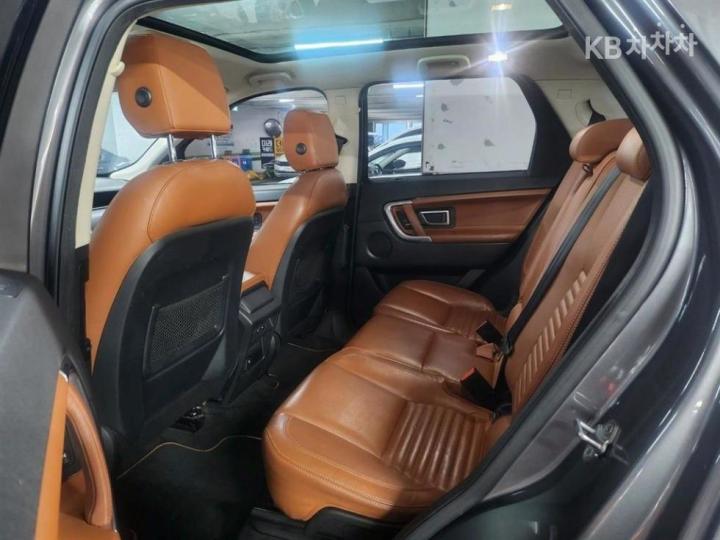 Land Rover Discovery Sport 2.0 TD4 HSE Luxury 10